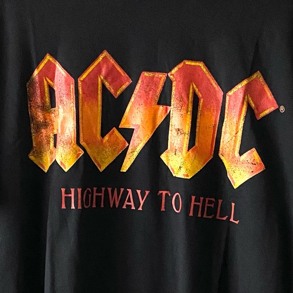 🛑SOLD🛑NWT AC/DC Highway To Hell Black Graphic Tee Shirt Size Large - Picture 2 of 2